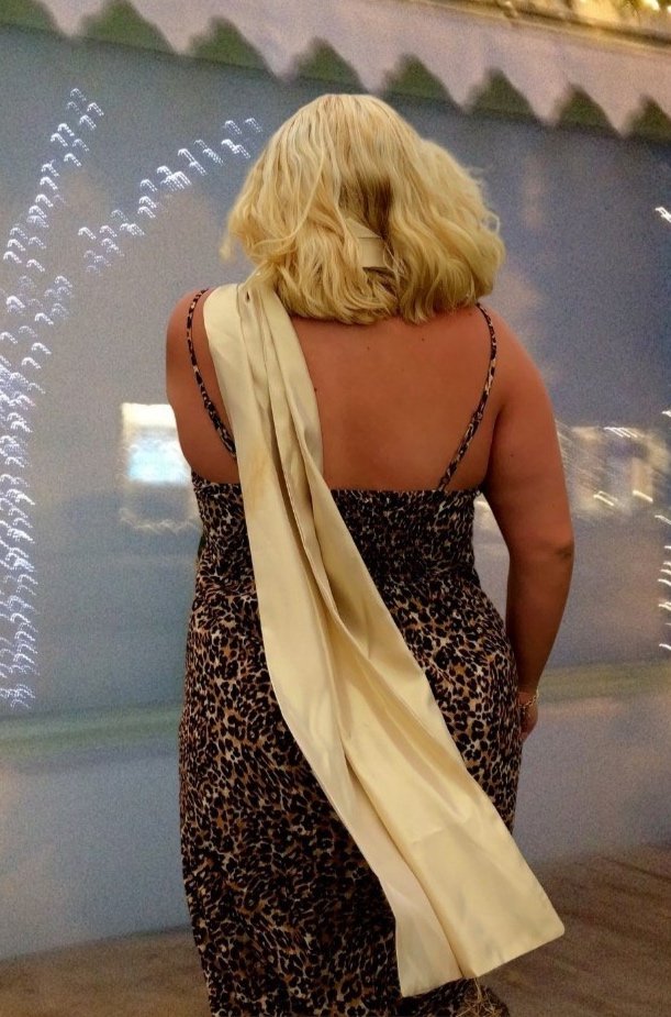 In The Lack of Luxury: Shopping as a Plus Size Person