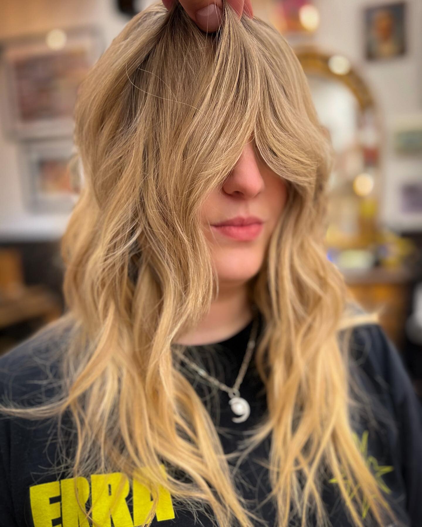 We desperately needed to take a before picture of this woman&rsquo;s hair and sadly we did not 😕 A gorgeous head of hair that had recently been balayaged by our talented apprentice stylist @headsuphair, she was in desperate need of a masterful cut. 