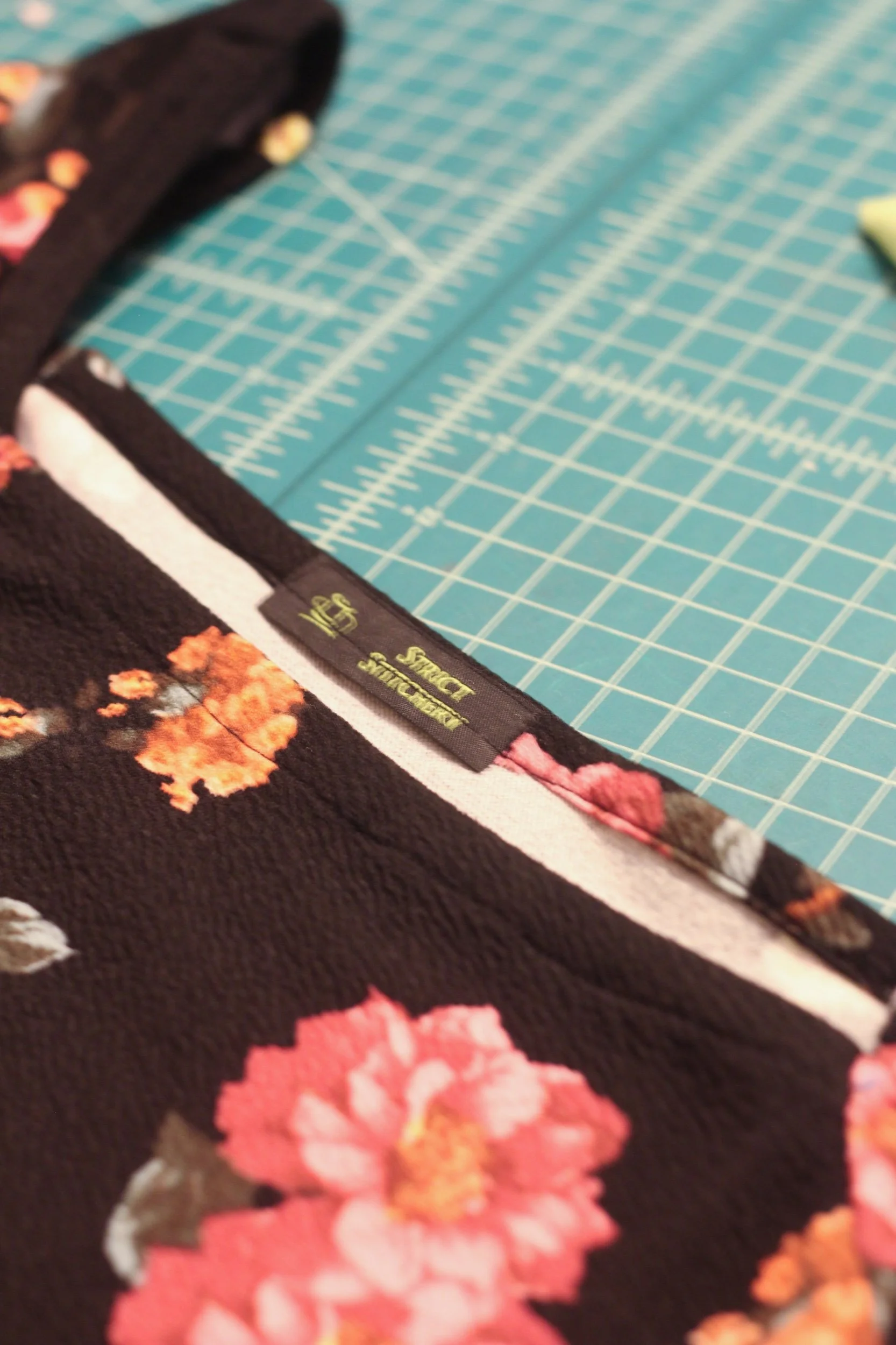 Fushcia Floral, Square Neck Top: Simplicity 8919