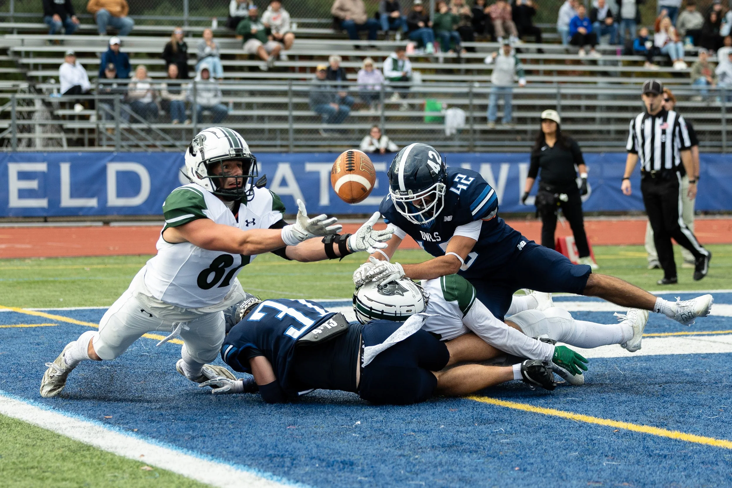 PlymouthState_Football_GameAction_25OCT25_107.jpg