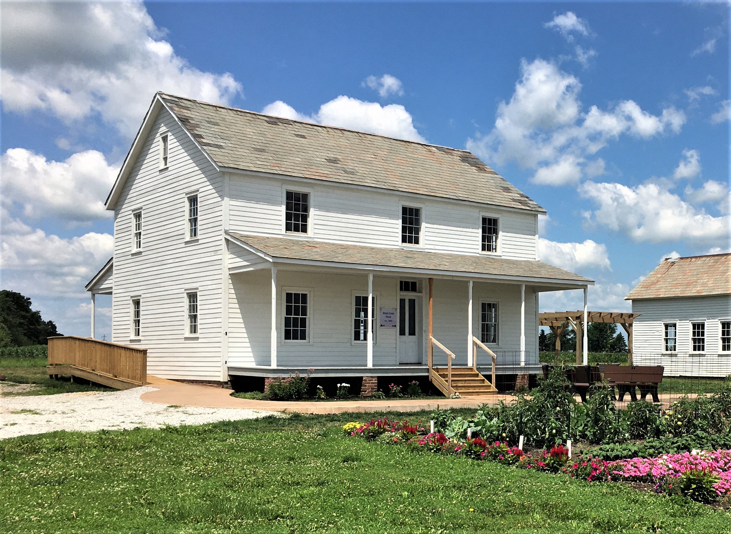 Illinois Amish Heritage Center