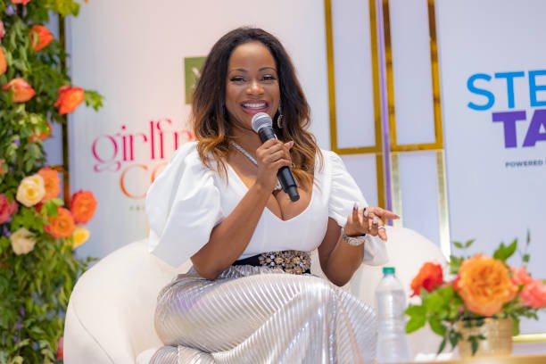  ATLANTA, GEORGIA - JULY 15: Robin V. on stage at Girlfriends Corner Faith In The City Pop Up at Cobb Galleria on July 15, 2022 in Atlanta, Georgia. (Photo by Terence Rushin/Getty Images) 