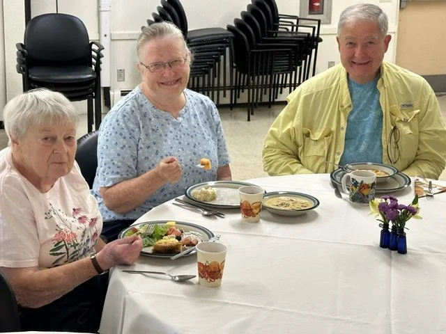 altar guild lunch 3.jpeg