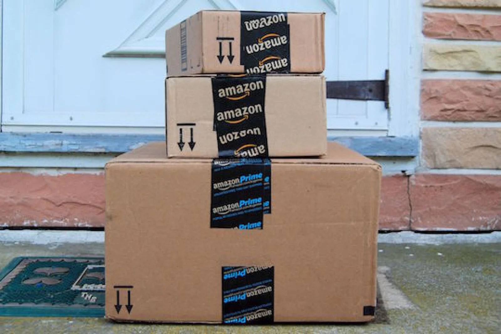 Amazon chuẩn bị tung ra dịch vụ gửi quần áo đến tận nhà để dùng thử 