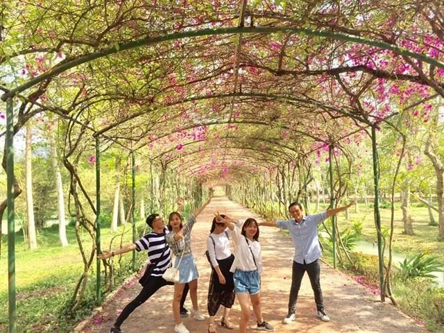 chua-di-het-7-thien-duong-nay-dung-voi-than-sai-gon-qua-chan-aaf11250636268325036665139.jpg