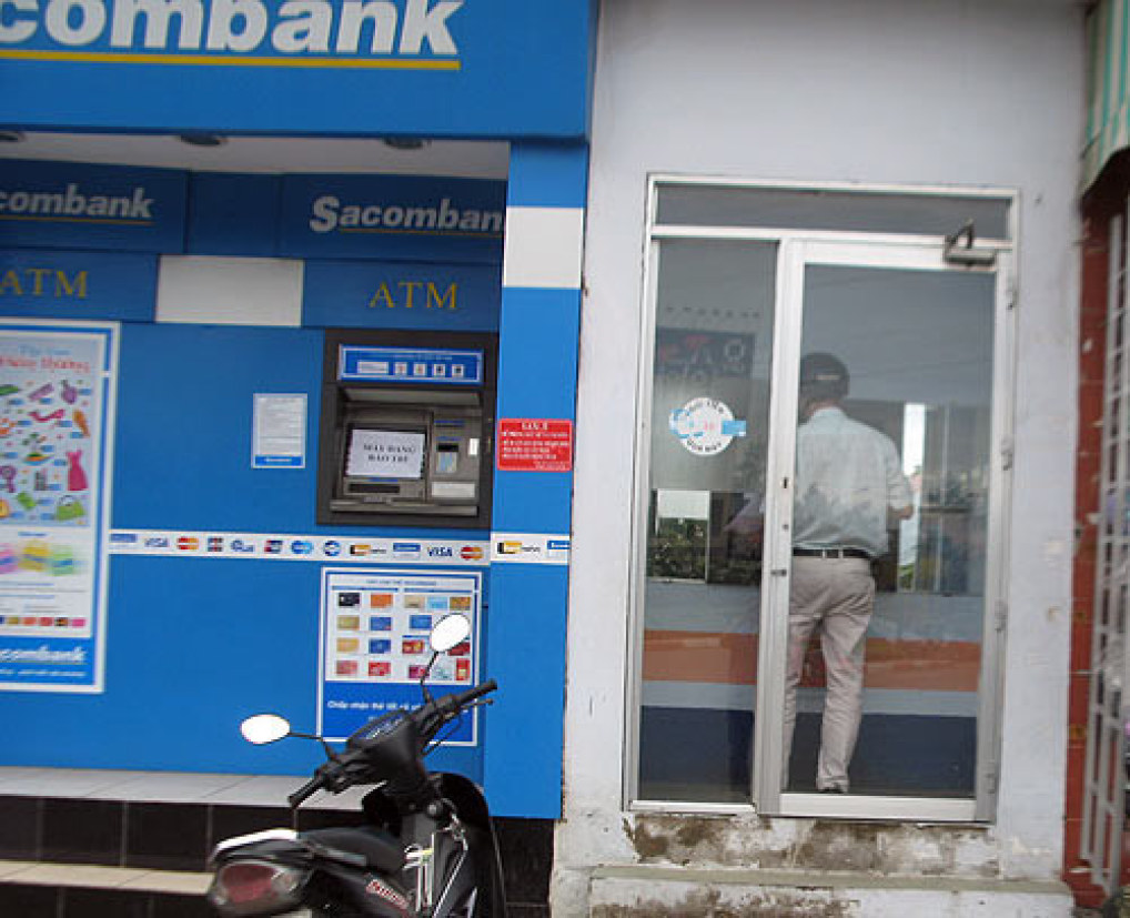 ATM của Sacombank cho rút tiền bằng công nghệ QR