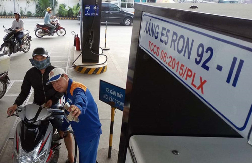 Người tiêu dùng phải chi thêm 400 tỉ đồng/tháng vì chuyển sang dùng xăng A95?