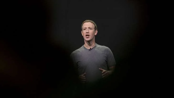 Quốc hội Mỹ: "Facebook gây mất an ninh quốc gia". Zuckerberg tuyên bố từ chức