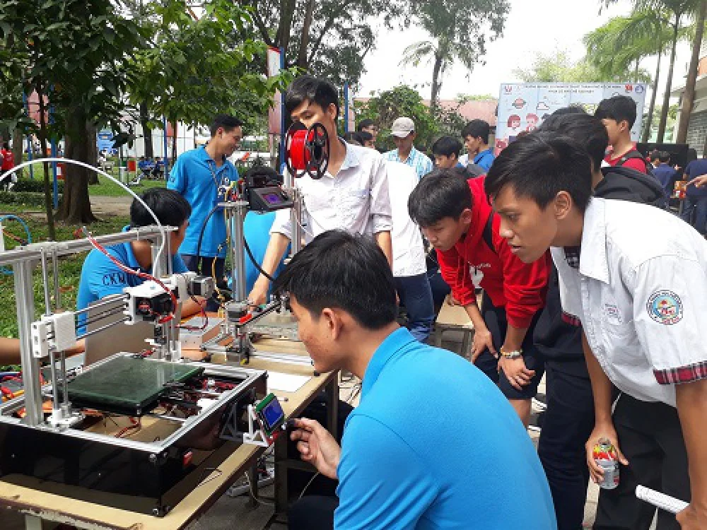 Hội thi Sáng tạo Kỹ thuật TP.HCM