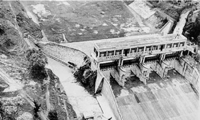 Đập thủy điện Bản Kiều (Trung Quốc)