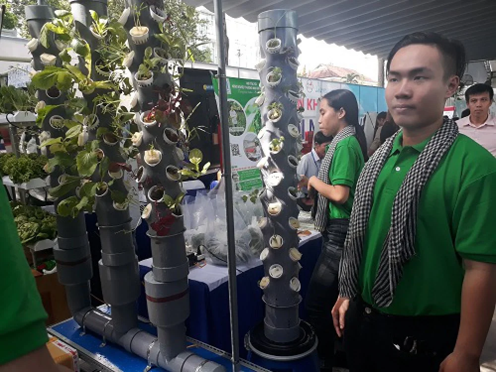 “Cách mạng một cọng rơm là động lực cho chúng tôi làm nông nghiệp sạch"