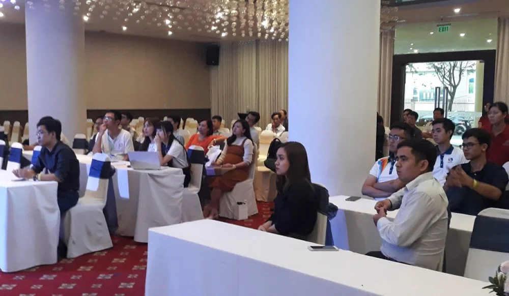 Các startup hào hứng 'khoe' sản phẩm công nghệ thông minh tại WHISE 2018 