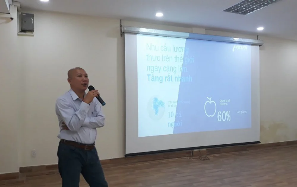 Rửa mặn cho cây trồng nhờ hệ thống tưới nhỏ giọt hiện đại từ Israel 