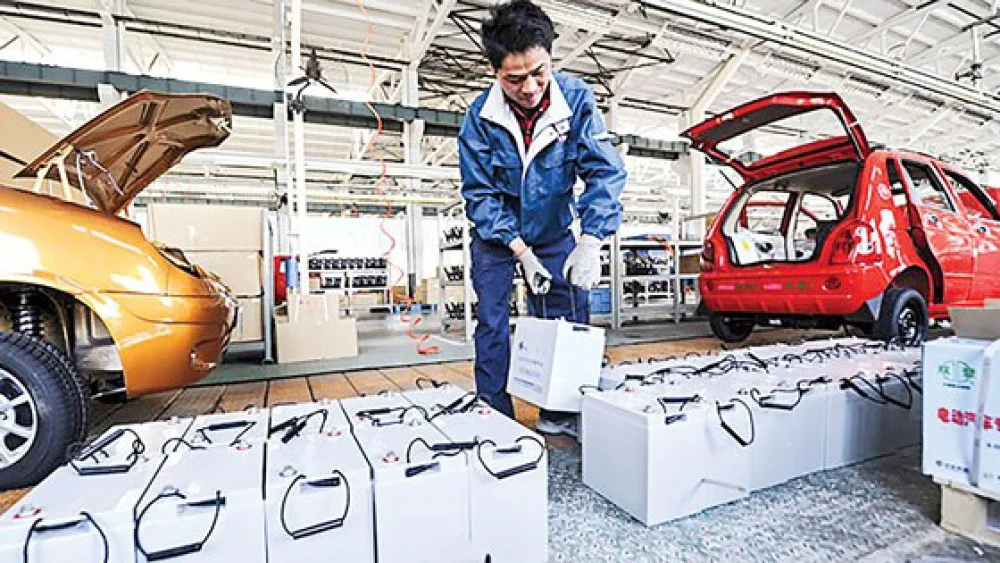 china-electric-vehicles-batteries_svof.jpg