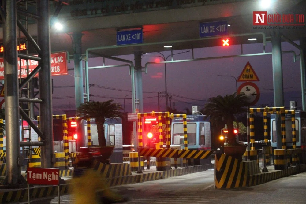 Trạm thu phí BOT An Sương - An Lạc "thất thủ": Bài học của thu phí không dừng