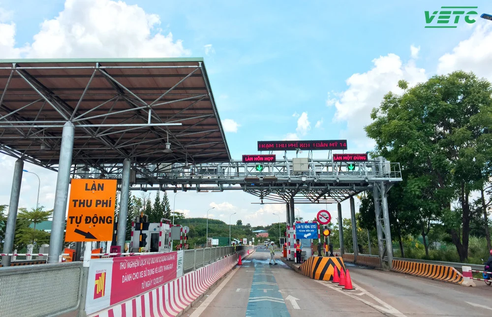 Lần đầu TP.HCM triển khai trạm thu phí tự động không dừng trên tất các làn 