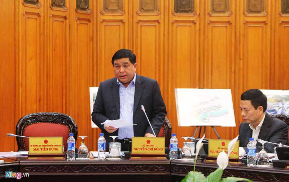 Bộ trưởng KH&ĐT Nguyễn Chí Dũng báo cáo việc thành lập Trung tâm đổi mới sáng tạo quốc gia. Ảnh: Hiếu Công.