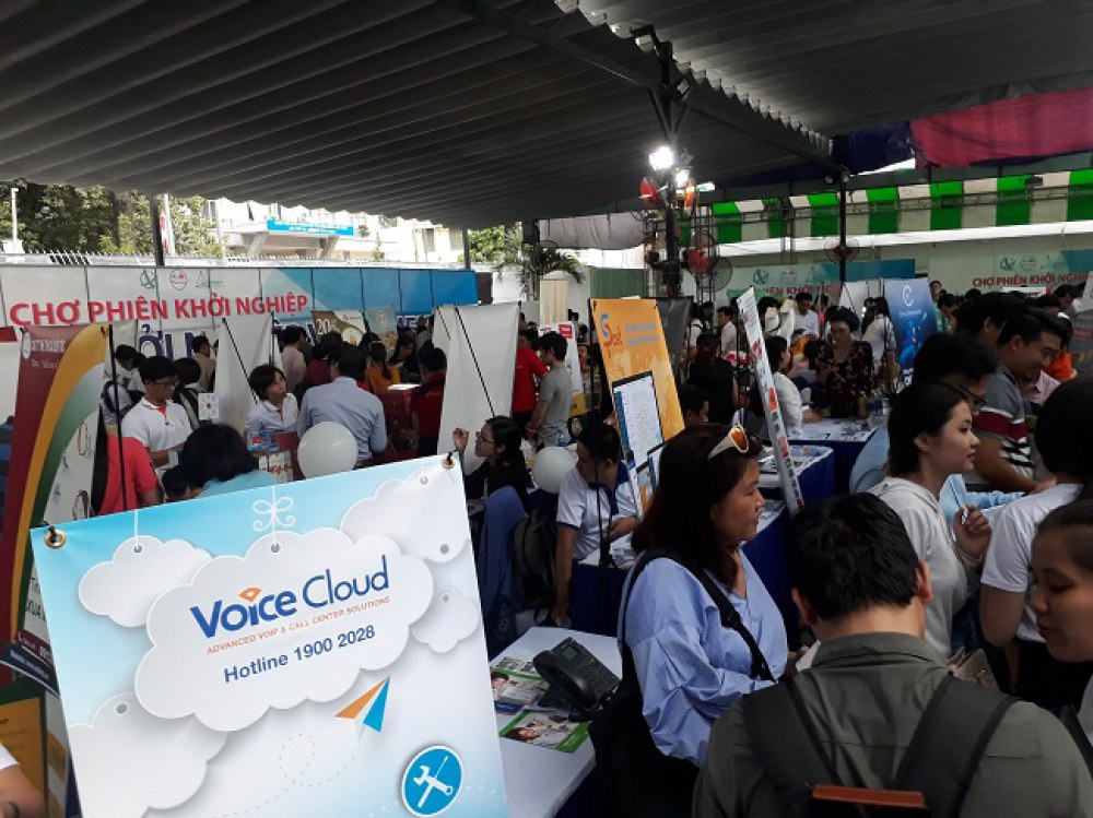 Chợ phiên khởi nghiệp lần 1 nhận được sự tham gia của đông đảo cộng đồng khởi nghiệp. Ảnh: Hà Thế An.