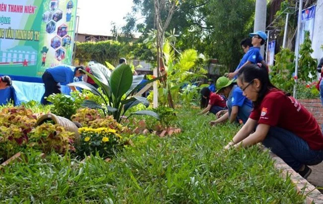 Mã số N2006: Mô hình “Biến bãi rác thành vườn hoa”