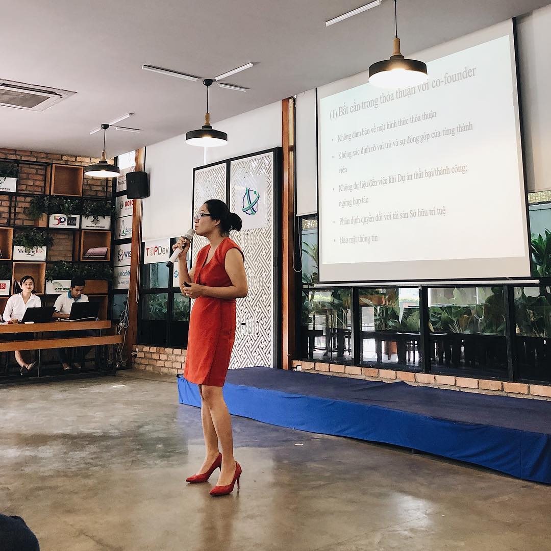Luật sư Đinh Thi Quỳnh Như