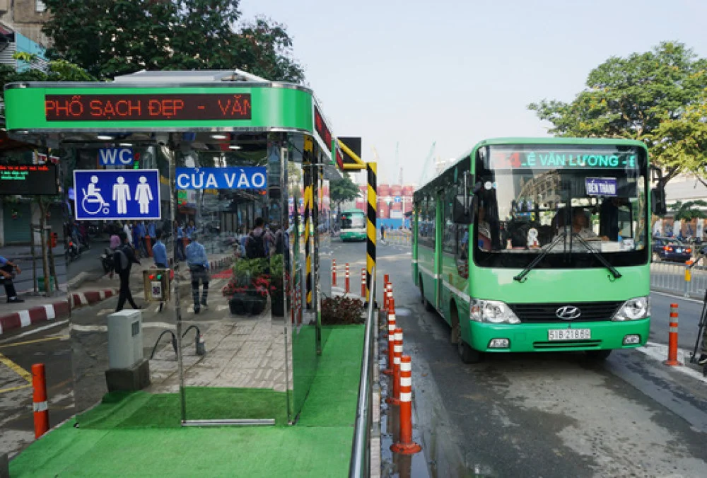 Có điễm giữ xe máy ở bến xe buýt là một trong những định hướng được đưa ra nhằm nâng cao sản lượng khách đi xe buýt