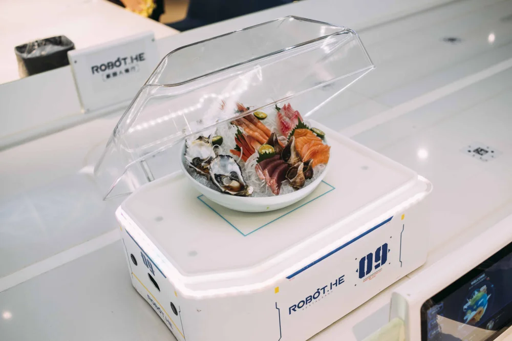 Nhà hàng bồi bàn toàn robot