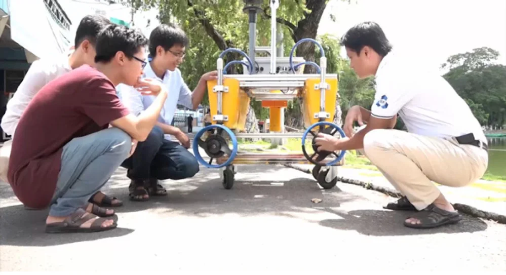 “Giải mã” tàu không người lái phục vụ quan trắc môi trường, cứu hộ tại TP.HCM 