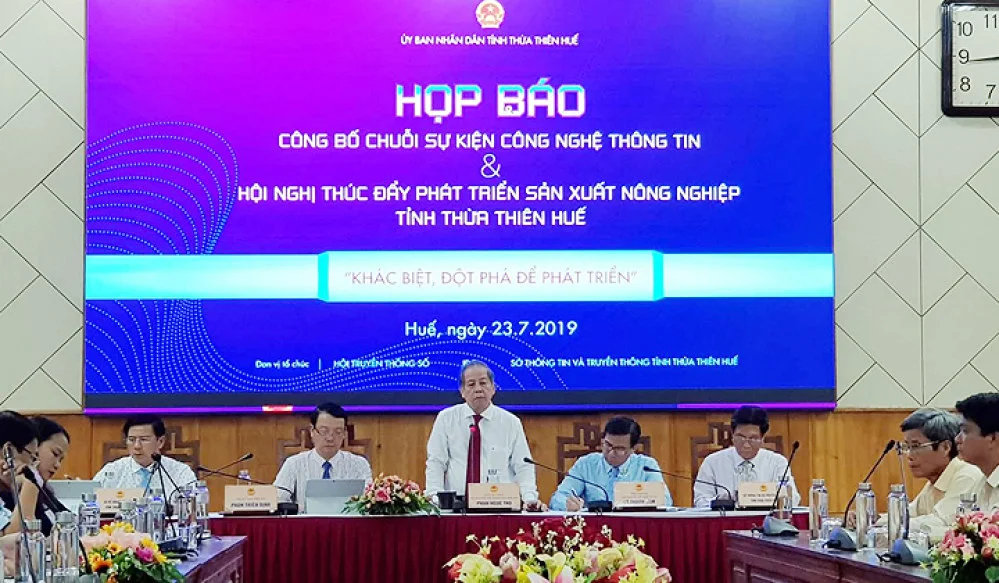 Họp báo về chuỗi sự kiện CNTT diễn ra tại tỉnh Thừa Thiên-Huế. Ảnh: VGP/Thế Phong