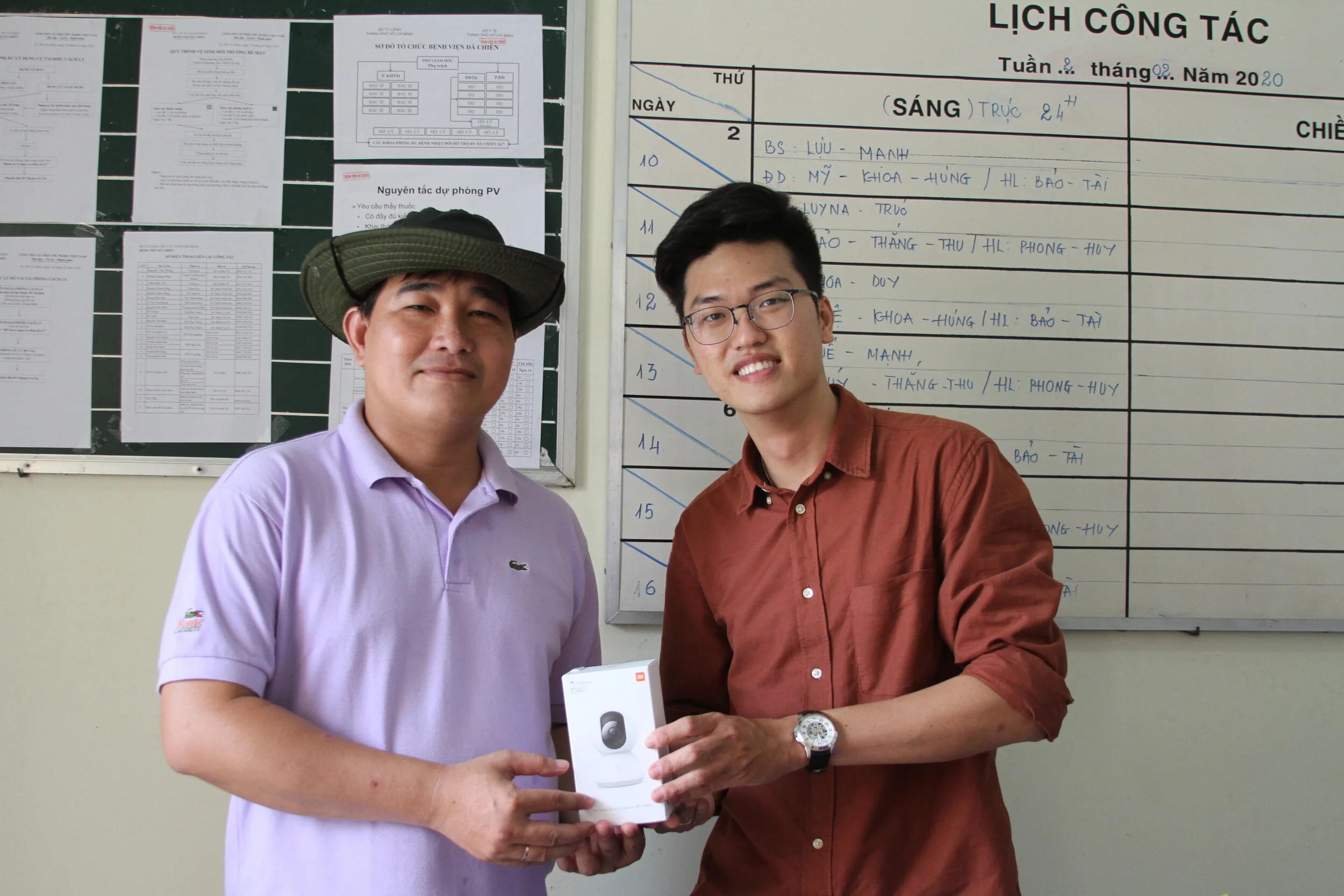 Bệnh viện dã chiến huyện Củ Chi tiếp nhận 20 camera thông minh hỗ trợ phòng, chống dịch Covid-19