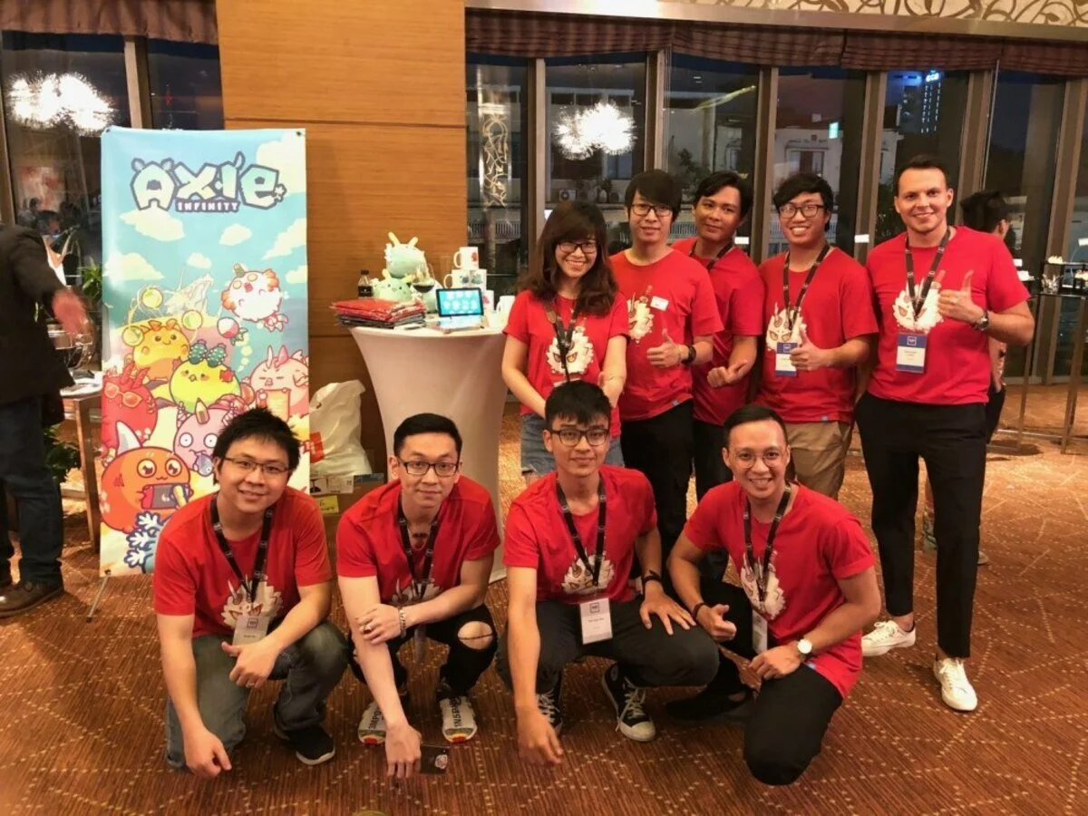Startup Việt làm game blockchain đạt doanh thu cao nhất thế giới