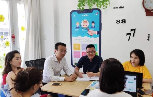 Không sợ 'ngồi nhầm trường, học nhầm nghề' với app hướng nghiệp miễn phí 