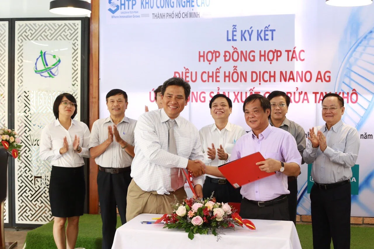 Hợp tác sản xuất gel rửa tay xuất khẩu từ đề tài nghiên cứu khoa học 