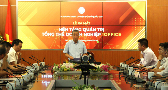 Thứ trưởng Nguyễn Thành Hưng nhận định, sự ra đời của nền tảng 1Office là minh chứng rõ ràng về năng lực sáng tạo của doanh nghiệp công nghệ số Việt Nam.