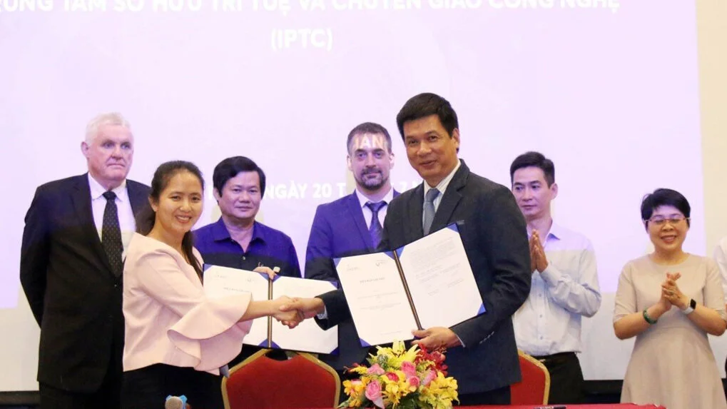 Tìm 'đường' thương mại hóa cho sản phẩm nghiên cứu 