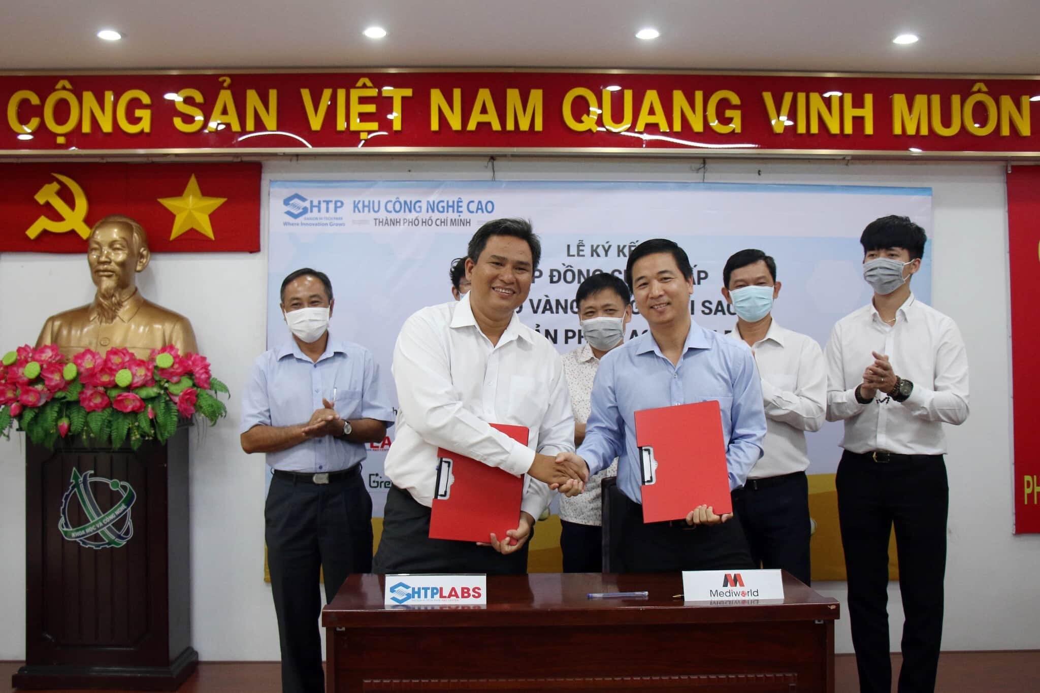 Chuyển giao kết quả nghiên cứu tổng hợp nano vàng dạng ngôi sao cho doanh nghiệp