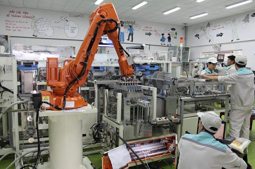 Tạo tổ hợp sản xuất giúp doanh nghiệp có tiền đầu tư công nghệ