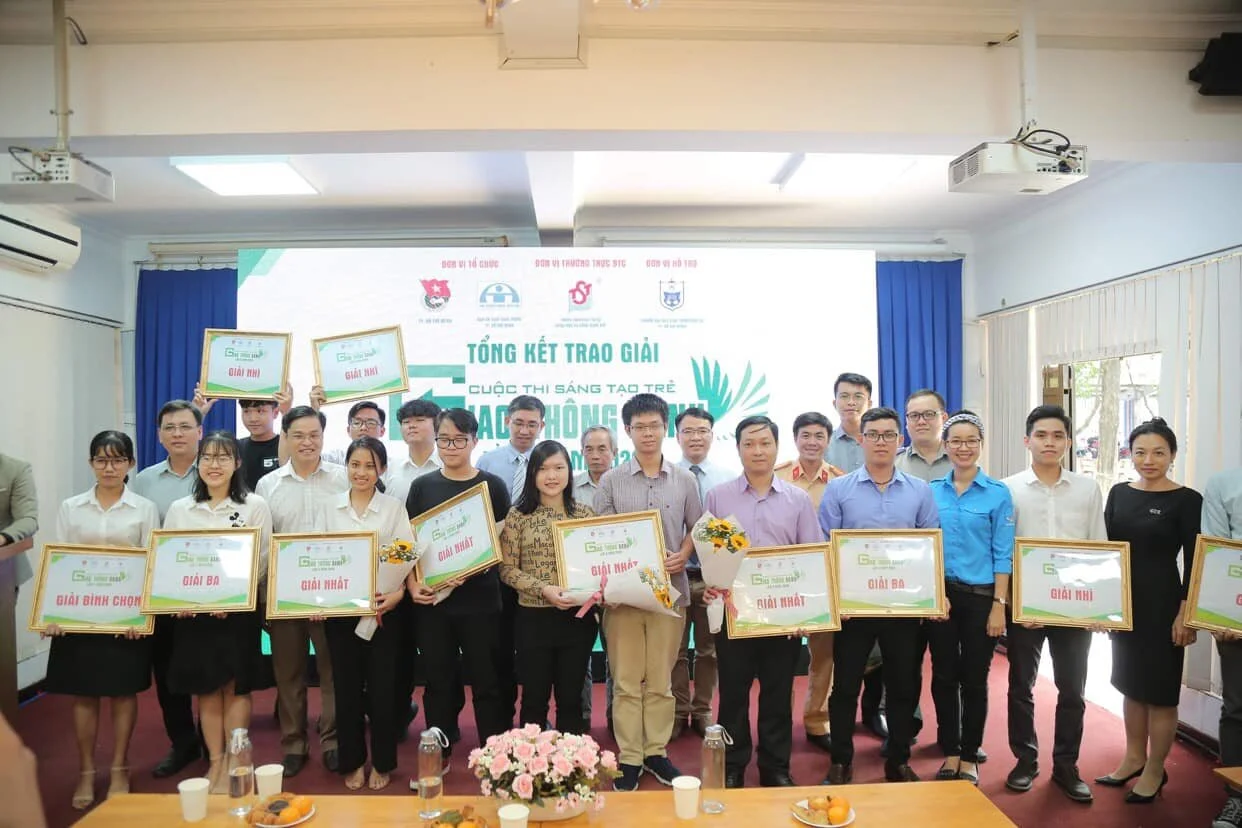 Bội thu y tưởng sinh viên tại cuộc thi Sáng tạo trẻ Giao thông xanh 2020