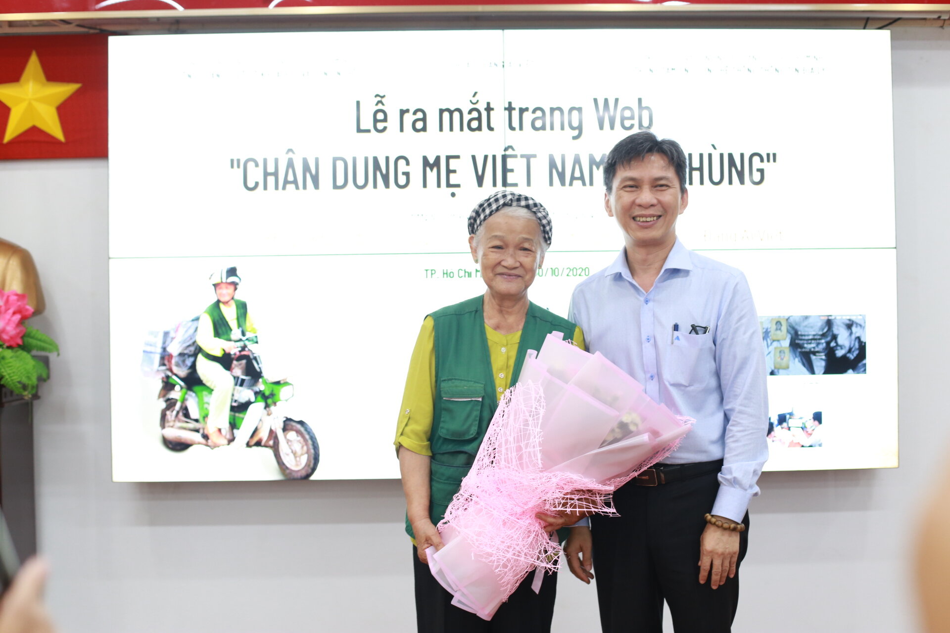 Sở KH&amp;CN TP.HCM ra mắt website lưu trữ hơn 2.000 bức ký họa chân dung mẹ Việt Nam anh hùng