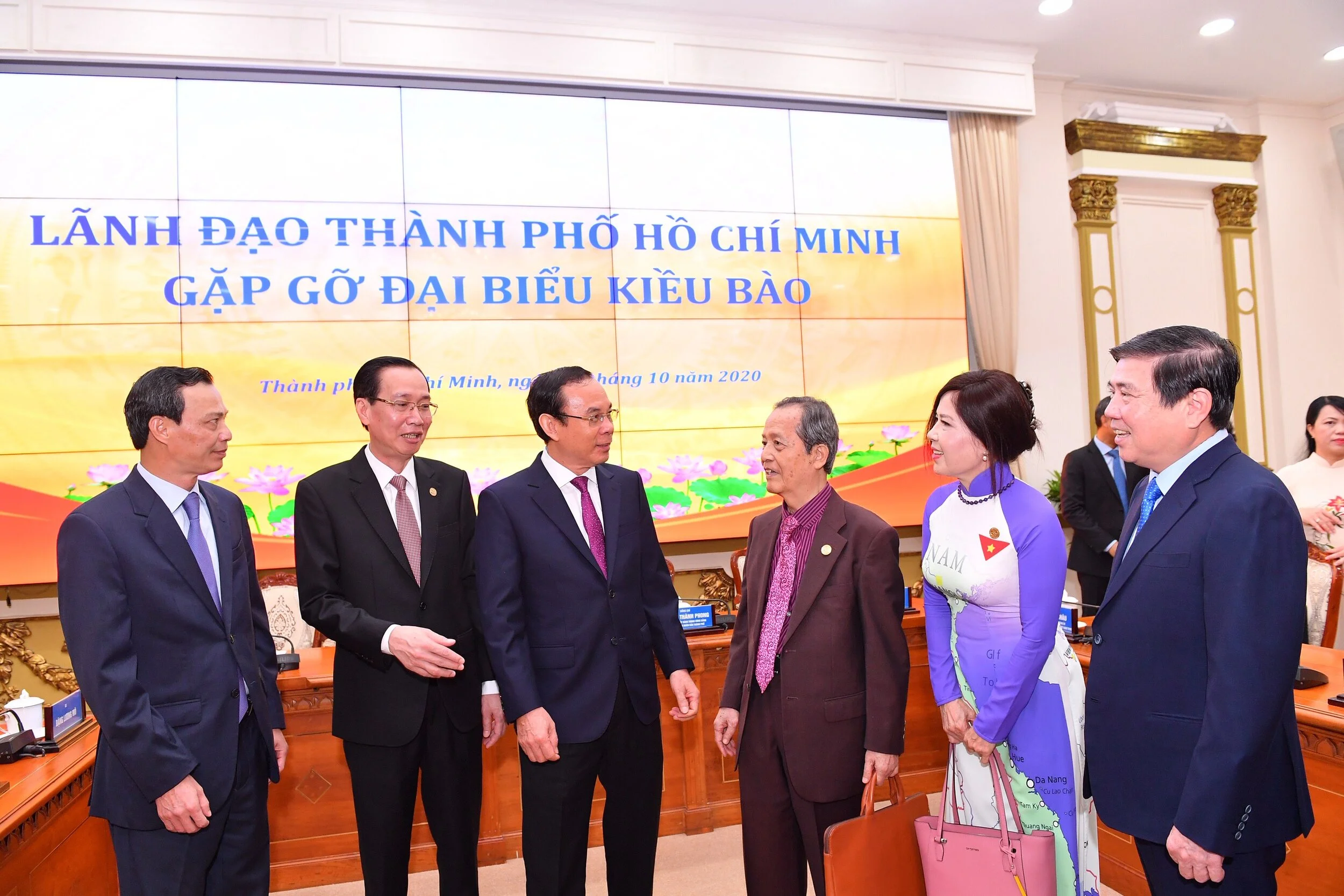 TP.HCM cam kết hỗ trợ doanh nghiệp chuyển đổi số, phát triển nền kinh tế số