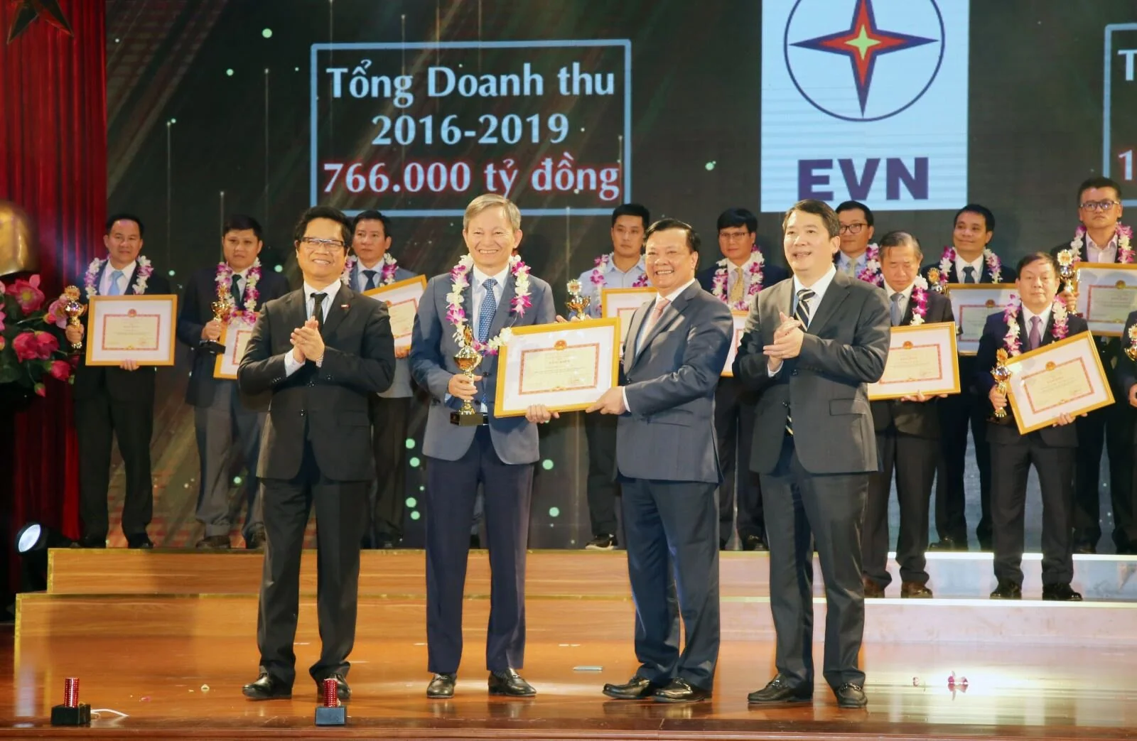 Tổng công ty Điện lực miền Nam đạt danh hiệu “Doanh nghiệp chuyển đổi số xuất sắc’
