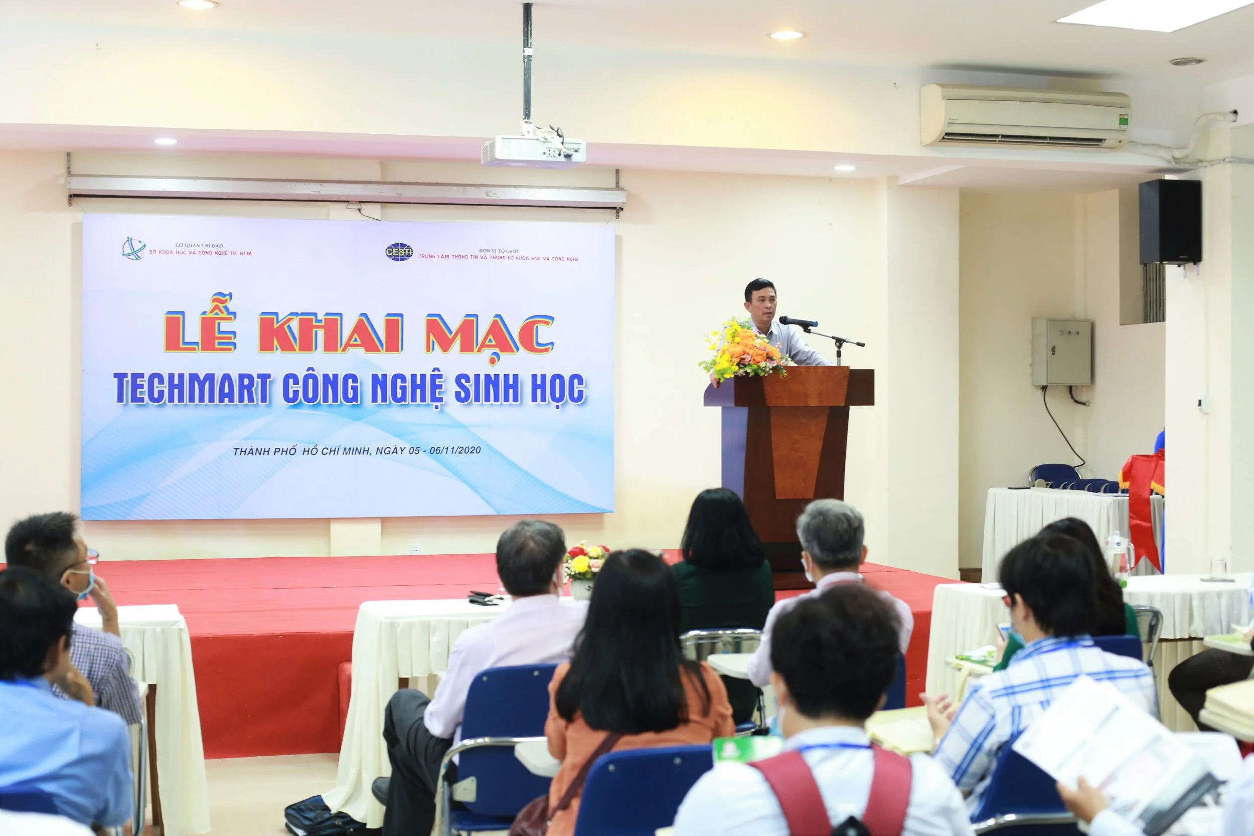 Sở KH&amp;CN: Khai mạc Chợ công nghệ và thiết bị chuyên ngành Công nghệ sinh học