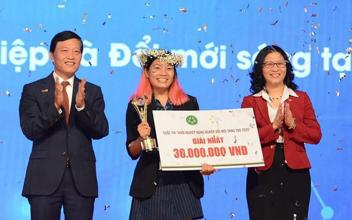 Startup Việt làm hộp lá chuối "tố" 10 bên khác cướp chất xám sau chiến thắng tại cuộc thi khởi nghiệp
