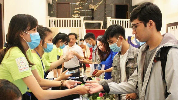 Mã số N3043: Chọn khởi nghề hay khởi nghiệp?