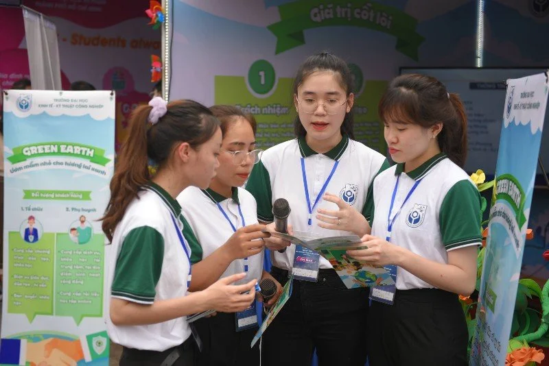 Khởi nghiệp trong mắt người trẻ