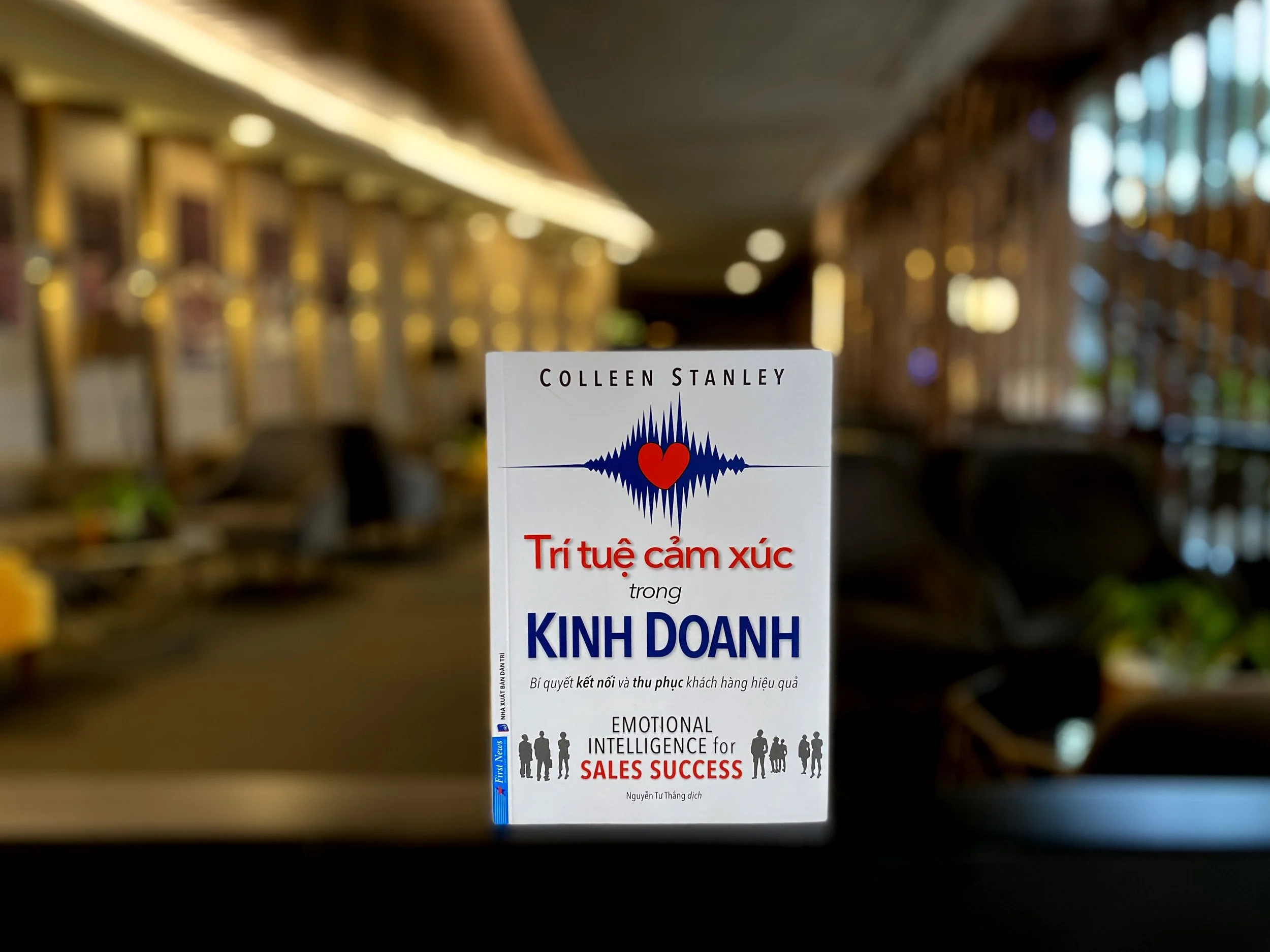 Trí tuệ cảm xúc trong kinh doanh - Bí quyết kết nối và thu phục khách hàng hiệu quả 