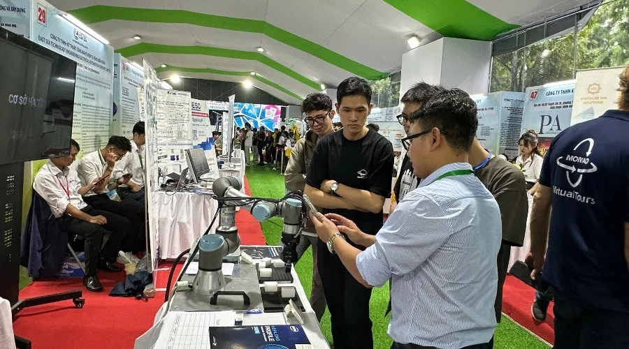 Đang diễn ra Techmart Công nghệ xanh, năng lượng tái tạo và xử lý môi trường phục vụ chuyển đổi công nghiệp trên địa bàn TP.HCM 2024