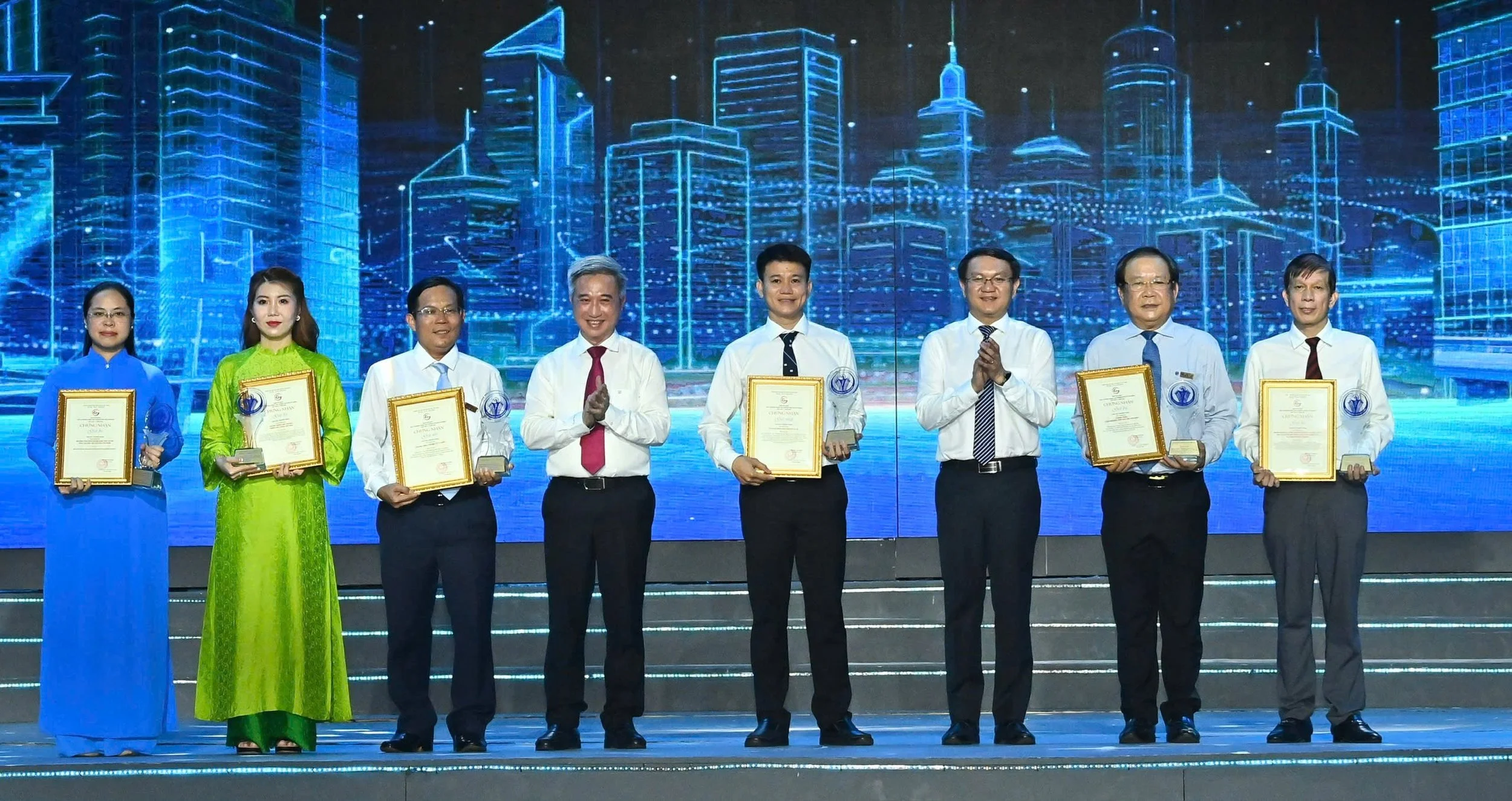 Chủ tịch UBND TPHCM gợi ý đề tài dự Giải thưởng Sáng tạo TPHCM