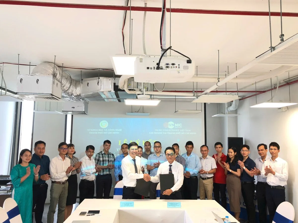 TP.HCM ký kết hợp tác với Trung tâm Internet Việt Nam, thúc đẩy quản lý và phát triển tài nguyên Internet