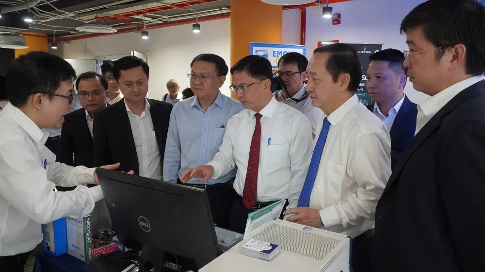 Nhân lực - chìa khóa để Việt Nam bứt tốc trong công nghiệp bán dẫn