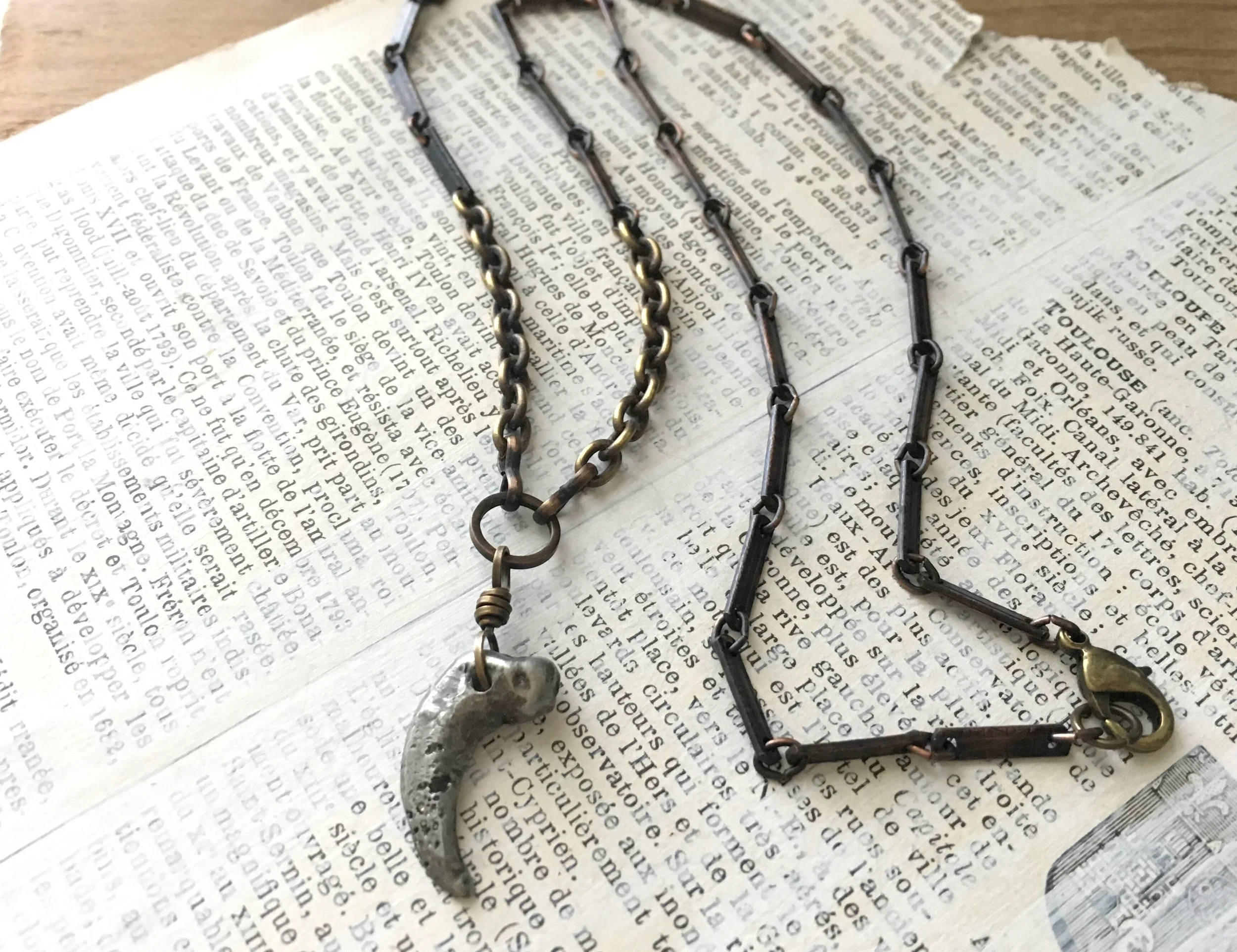 Handcast Claw Necklace - The Reliquary Vintage Chain Unisex Bobcat